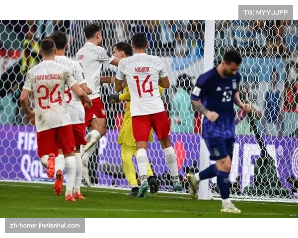 费内巴切新援阿姆拉巴特表现抢眼 成中场防守屏障