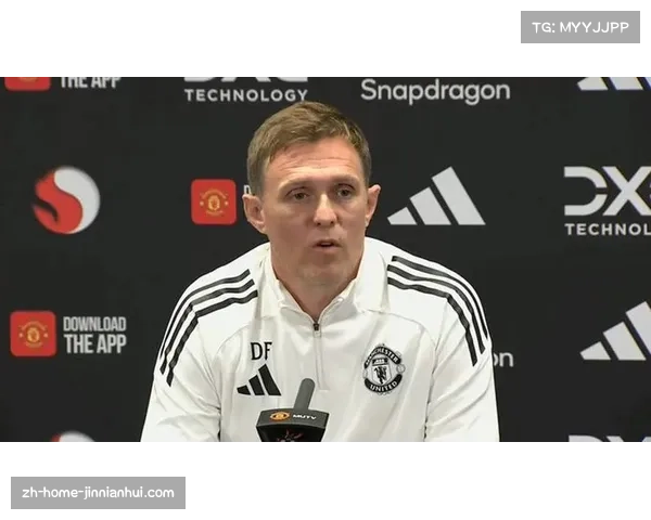 达伦·弗莱彻接手曼联 重拾边路进攻传统与四后卫体系初显成效